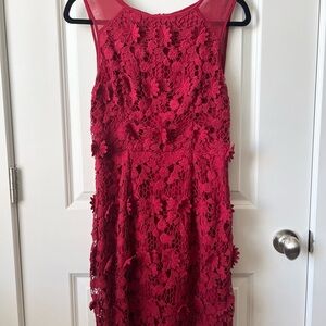 Chic Floral Lace Midi Dress in Red
